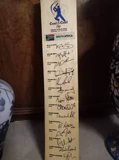 soutafrican team signed bat from 2013 series