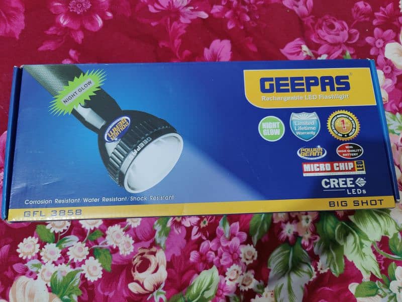 Geepas Flashlight GFL3858 0