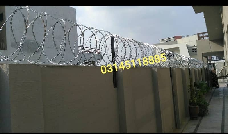 Home Security Razor Wire Concertina Barbed wire Chainlink Fence Mesh 6