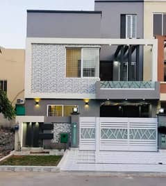 5 Marla Brand new House Available For Rent Bahria Town Lahore