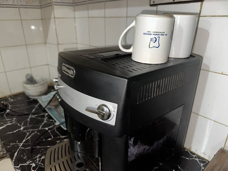 Dilonghi ESAM3000 Coffee Maker 6