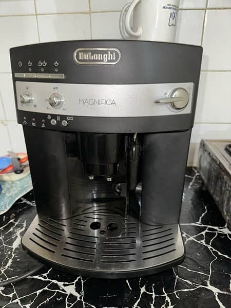 Dilonghi ESAM3000 Coffee Maker 9