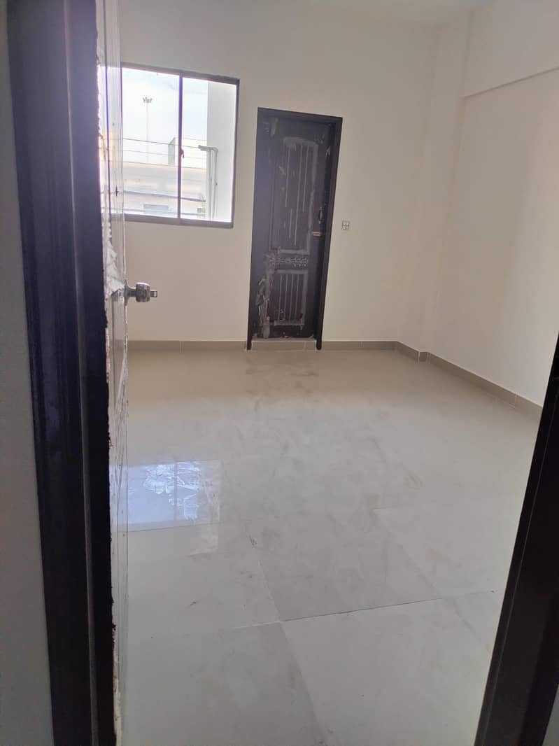 2 Bed Lounge Appartment Opposite to Main Green Bus Terminal | Sec 4-A 7