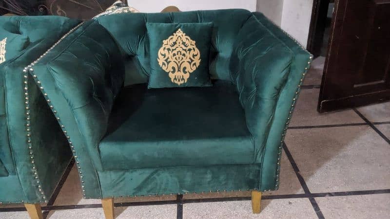 sofa set only one year used 0