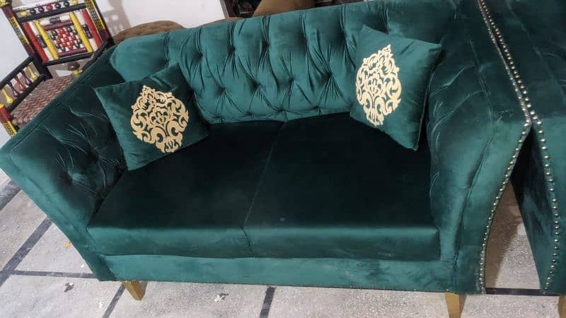 sofa set only one year used 2