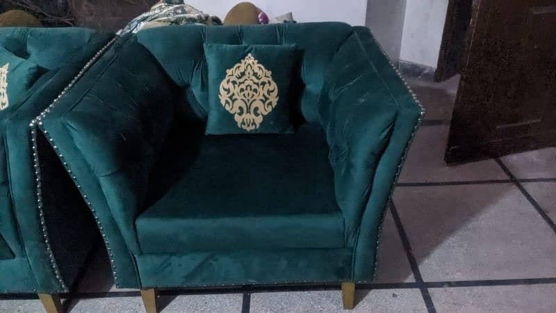 sofa set only one year used 4