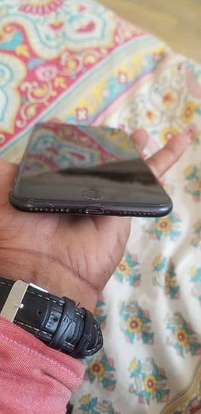 Iphone 7pluse 10 # 9 condition official approved he 0