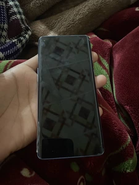 One plus 8 5g 10/10 condition 7