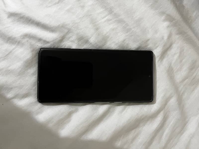 Google pixel 6 pro 128 complete  box (just opened ) 6