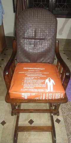 Wooden Leather Moving Chair With 8 Baring