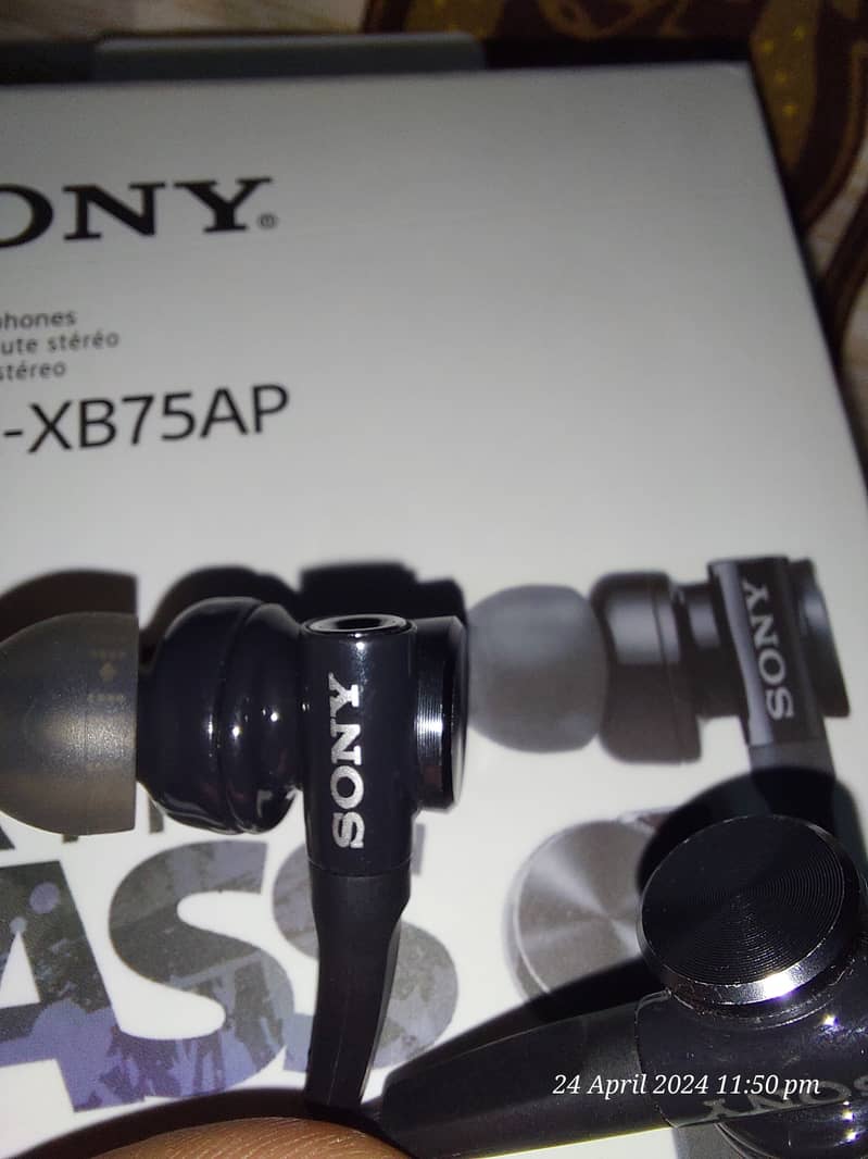 Sony MDR xb75ap 2