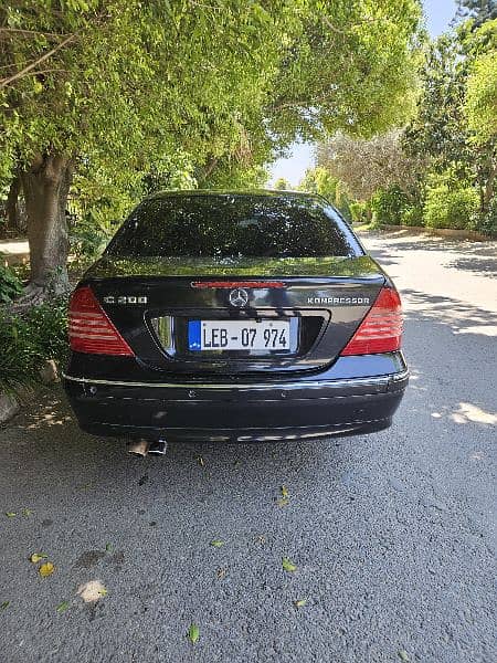 Mercedes Benz C180 up for sale 1