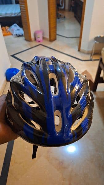 Brand new bicycle helmet for sale. 1