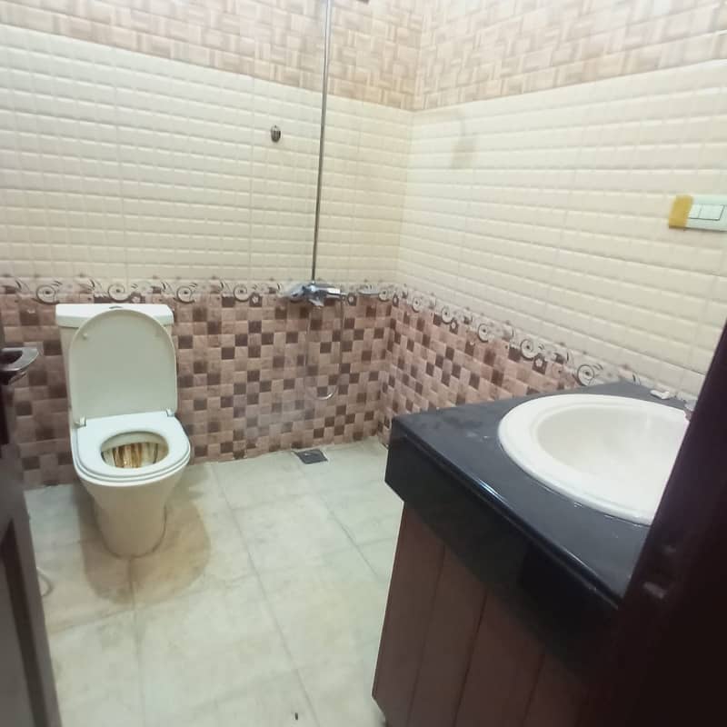 1 Kanal Upper Portion Available For Rent in Bahria Town Phase 3 Rawalpindi 6