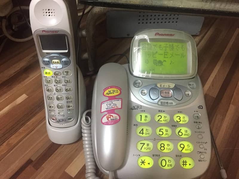 Sharp cordless phone made in japan new set with box and all accessorie 2