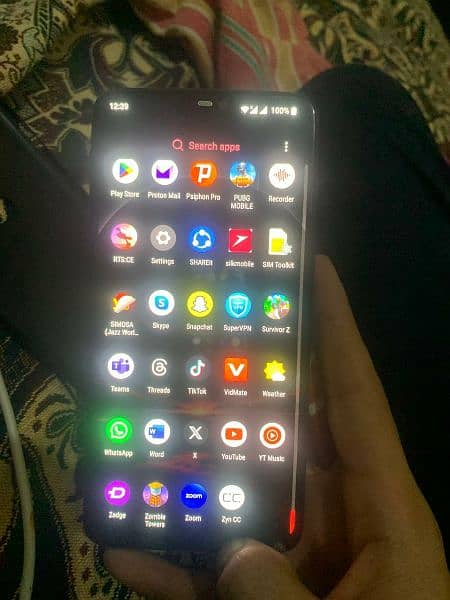 one Plus 6 used but in 8 10 condition 2