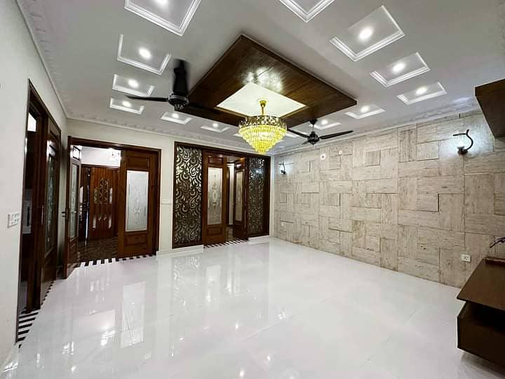 10 Marla Modern House For Sale in Sector B Bahria Town Lahore with Reasonable Price 2