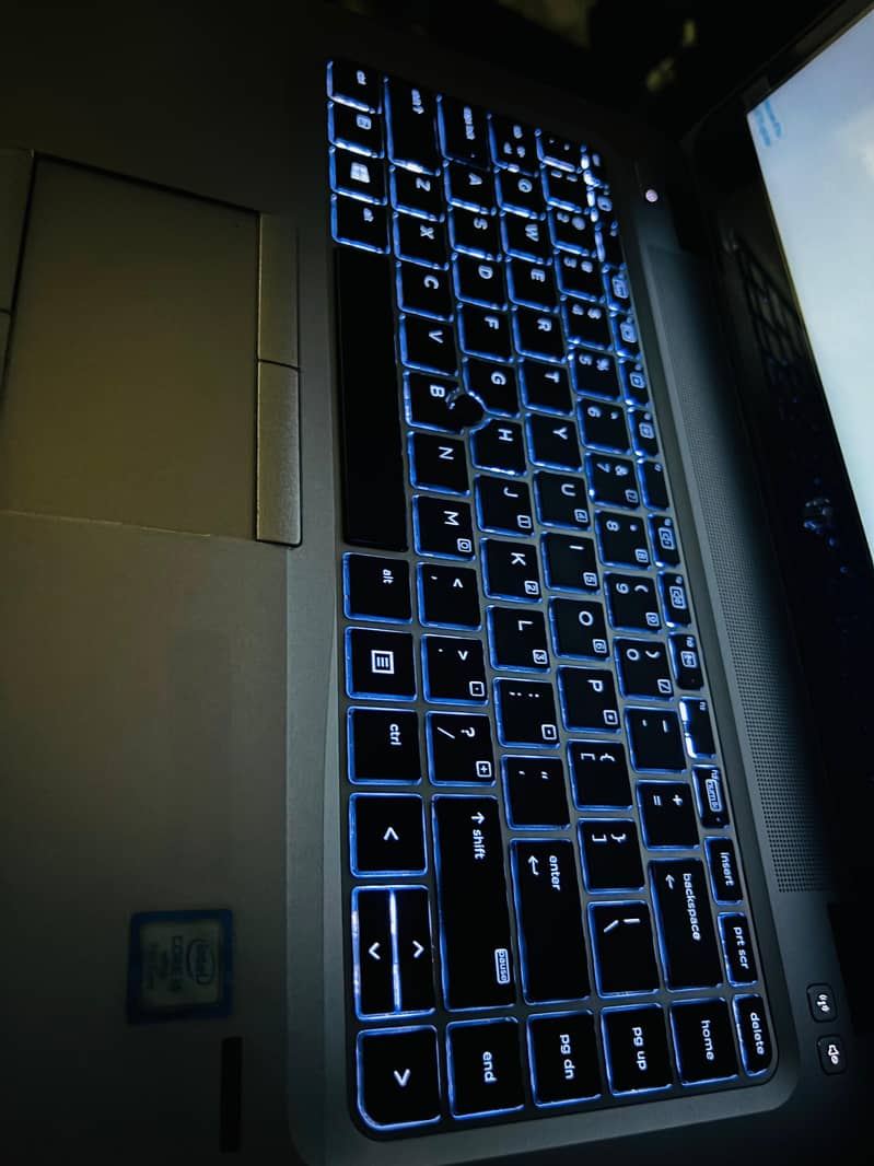 HP EliteBook 840 G4 (Touch Screen)  Intel i5 - 7th Gen 4