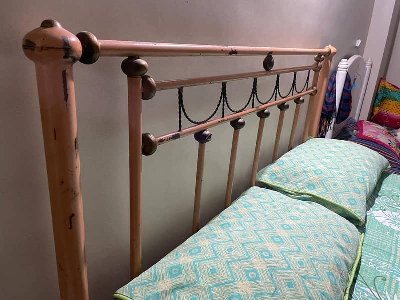 King Sized Iron Bed (Mattress Included) 6