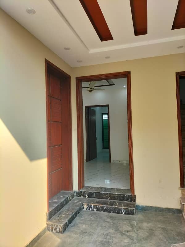 A Well Designed 
Modern House 
Is Up For sale In An Ideal Location In Lahore 11
