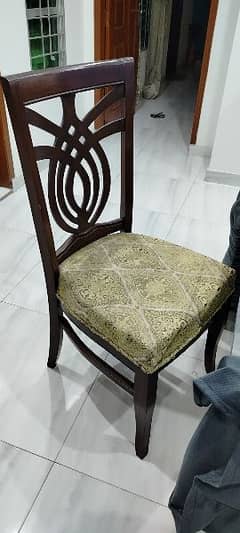 Dining table with 6 chair ,, 100%wood ,,,like a new 0