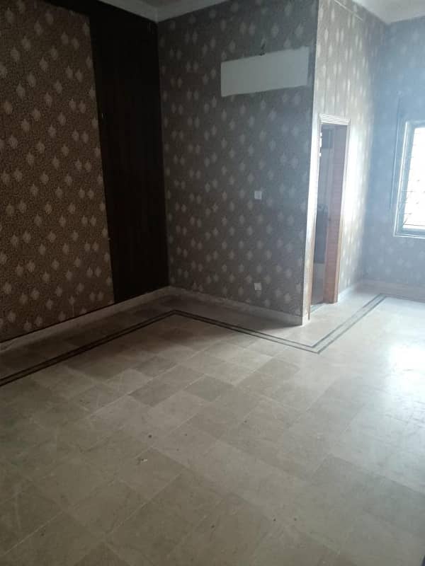 10 Marla Used House Available For Sale in Soan Garden Block H Islamabad 9