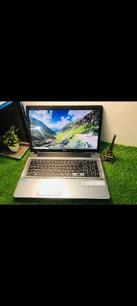 accer laptop 17.5 display excellent condition and battery timing 1