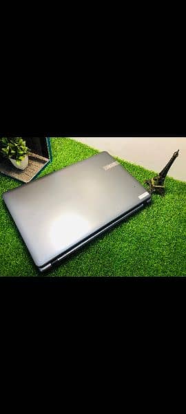 accer laptop 17.5 display excellent condition and battery timing 2