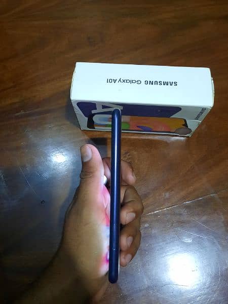 Samsung galaxy 01 2/16 condition 10 by 9.5 pta approved 5