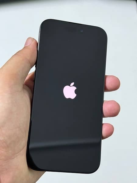 Apple Iphone 15 Pro 4
