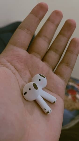 Airpods Pro 4 For sale 1