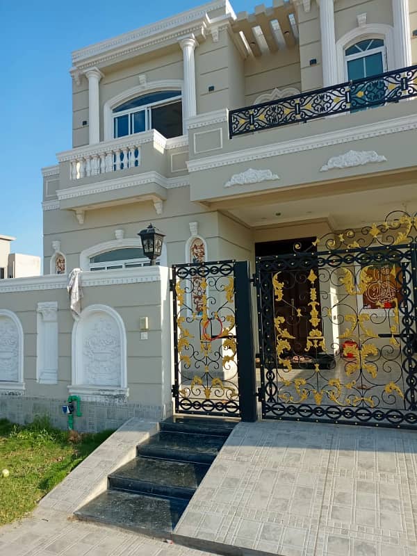8 Marla BRAND NEW SPANISH House Available for Sale in DHA 9 TOWN 18