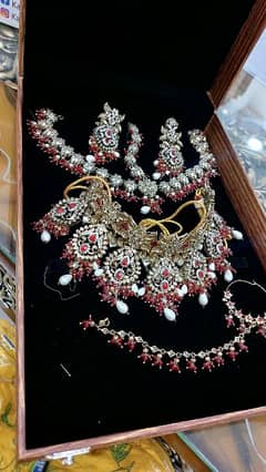 Kashees Original Bridal Jewellery with maathpatti and nosering