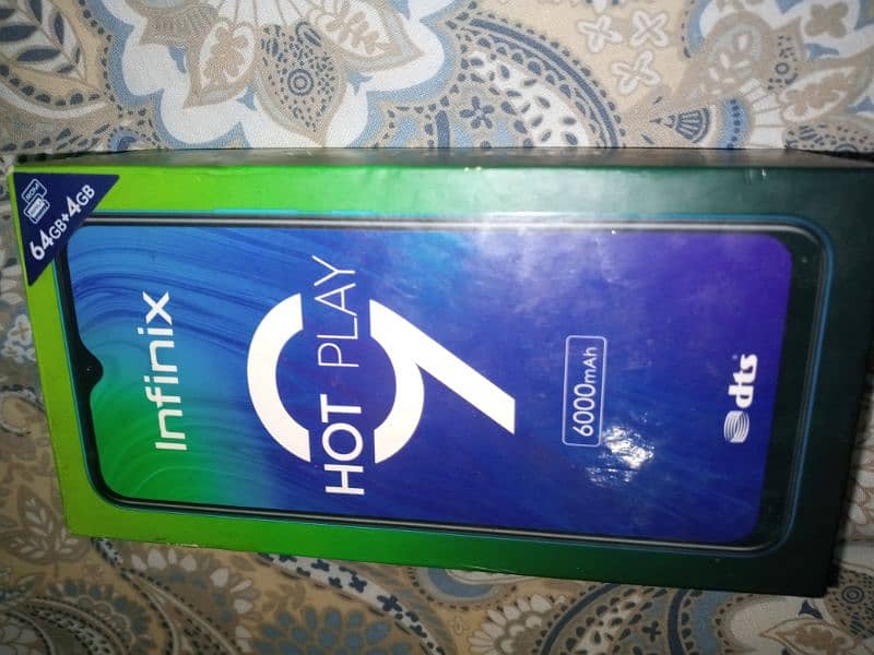 Infinix hot 9 play 4/64 with box 2