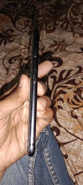 iPhone 7 128gb pta aproved 4