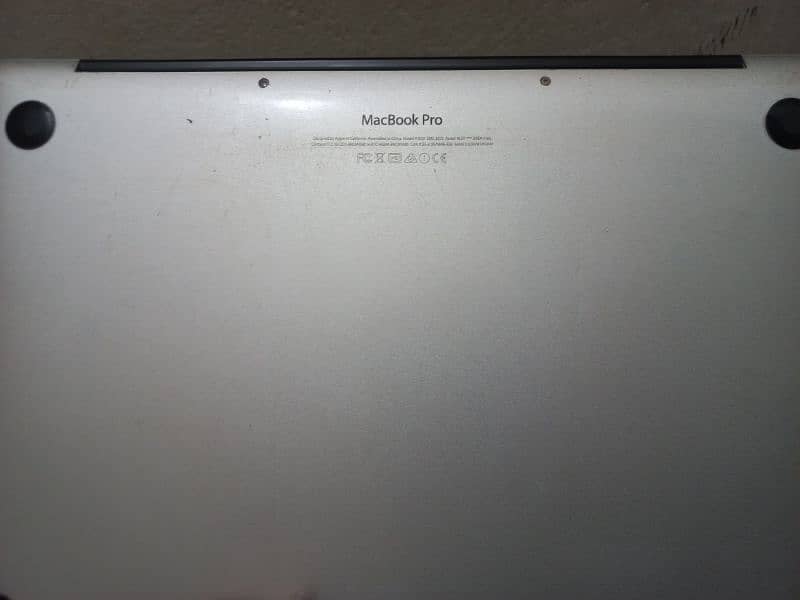 Macbook Pro Early 2015 3