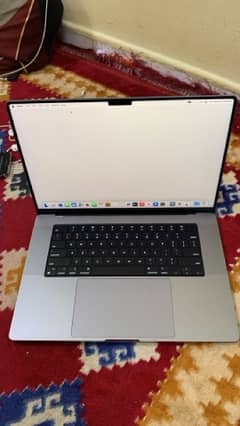 MacBook pro 16 inch M1 2021