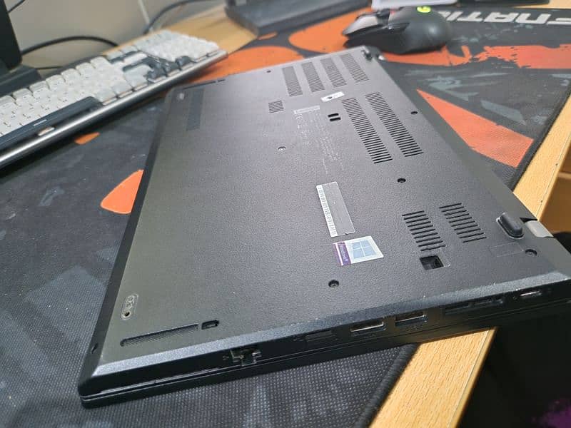 Lenovo ThinkPad i5 8th generation 8gb ram 256 NVME SSD 7
