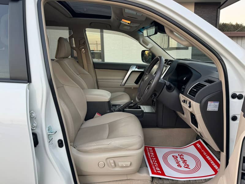 Toyota Landcruiser prado txl 2019 4.5 grade 7 seater sunroof beige 12
