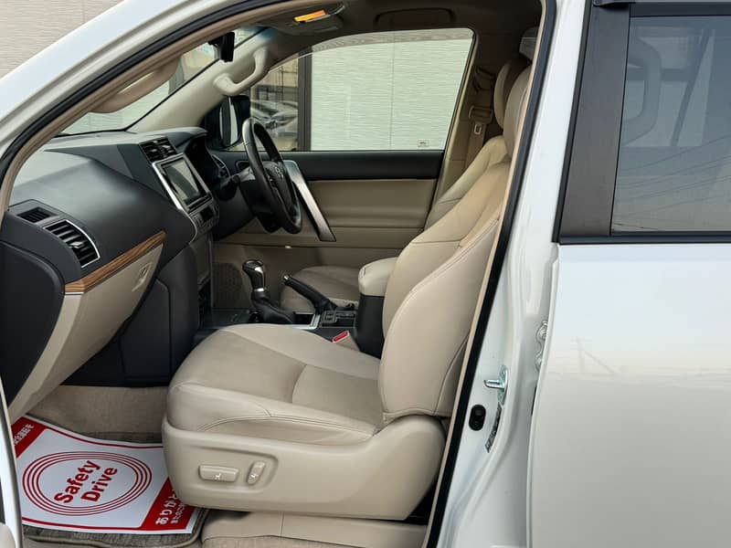 Toyota Landcruiser prado txl 2019 4.5 grade 7 seater sunroof beige 14
