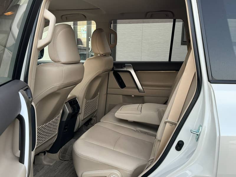 Toyota Landcruiser prado txl 2019 4.5 grade 7 seater sunroof beige 19