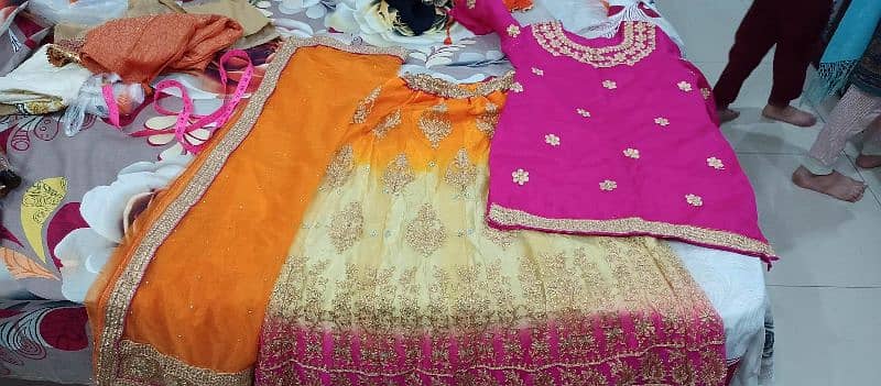preloved dresses starting from 700 to 3000 18