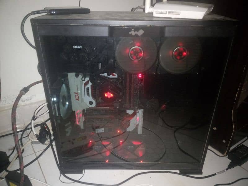 Gaming pc i7 7th gen 12 gb + Water Cooler 2