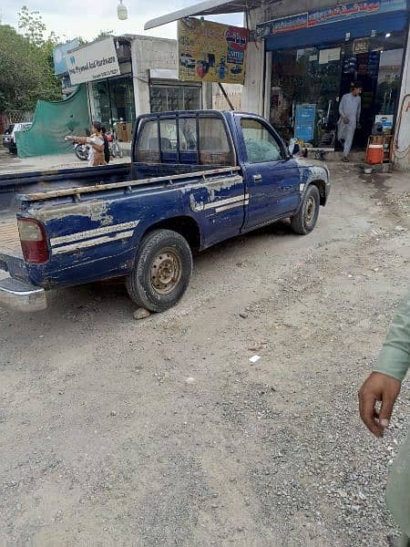 Hilux Single cabin police auction 6