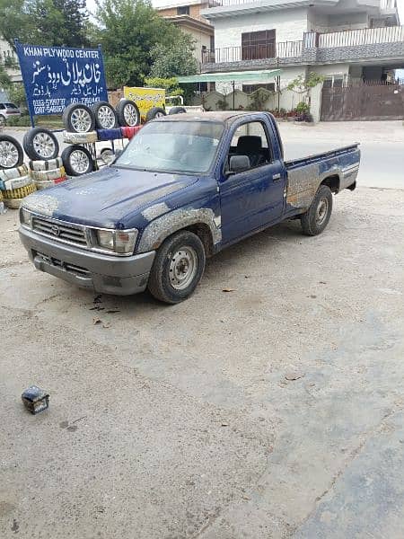 Hilux Single cabin police auction 11