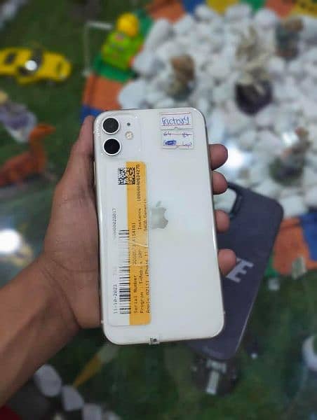 iphone 11 64 GB factory for sale 3