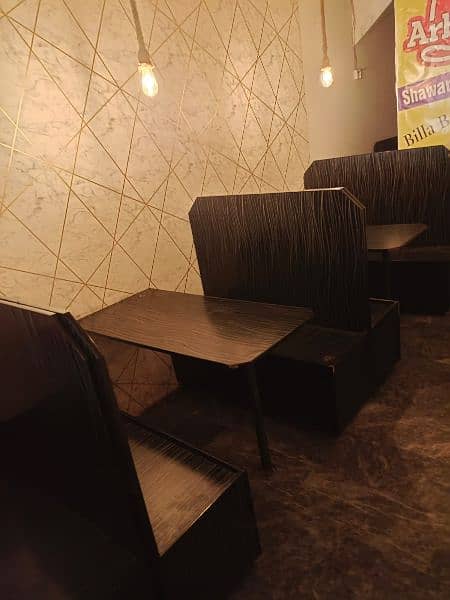 Resturant sofa seating with table new condition 2