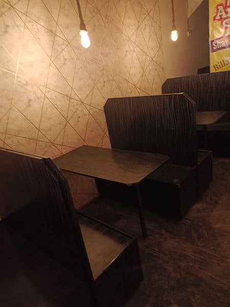 resturant sofa seating with table new condition 5