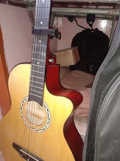 38 inch beggner guitar all ok with bag and capo