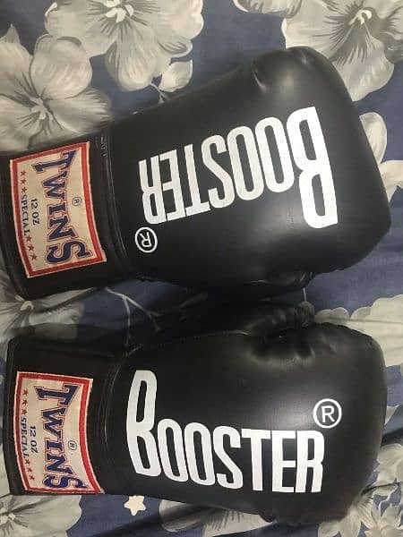 Booster Twins Special Boxing Gloves. 6